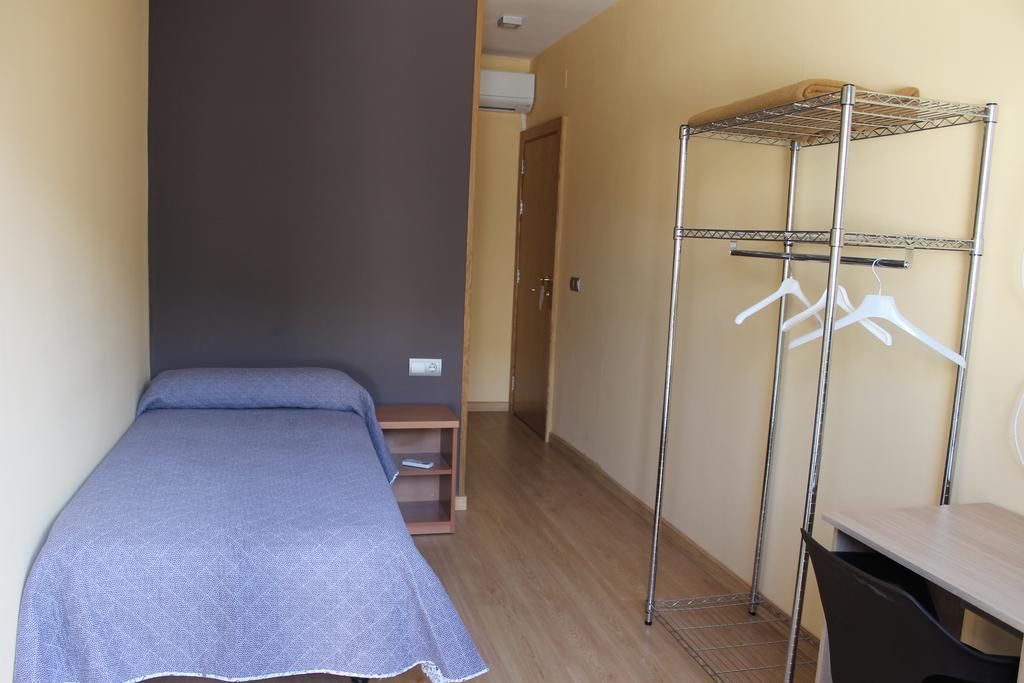 Hostal Cal Siles El Prat de Llobregat Buitenkant foto