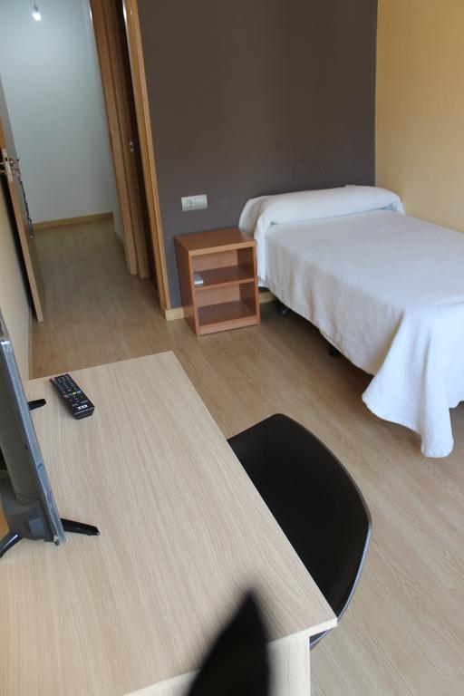 Hostal Cal Siles El Prat de Llobregat Buitenkant foto