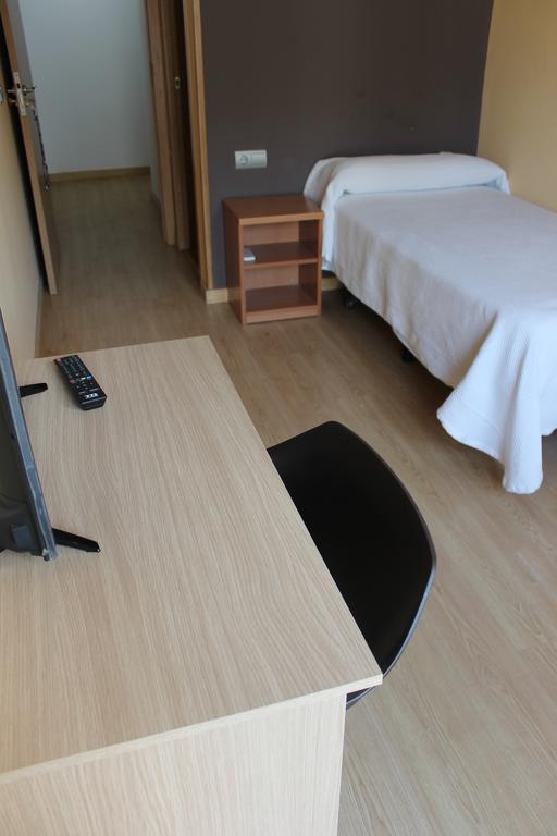 Hostal Cal Siles El Prat de Llobregat Buitenkant foto